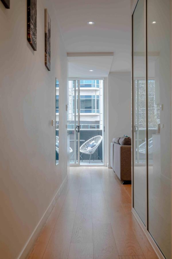 Absolute Collins Apartments Мелбърн Екстериор снимка