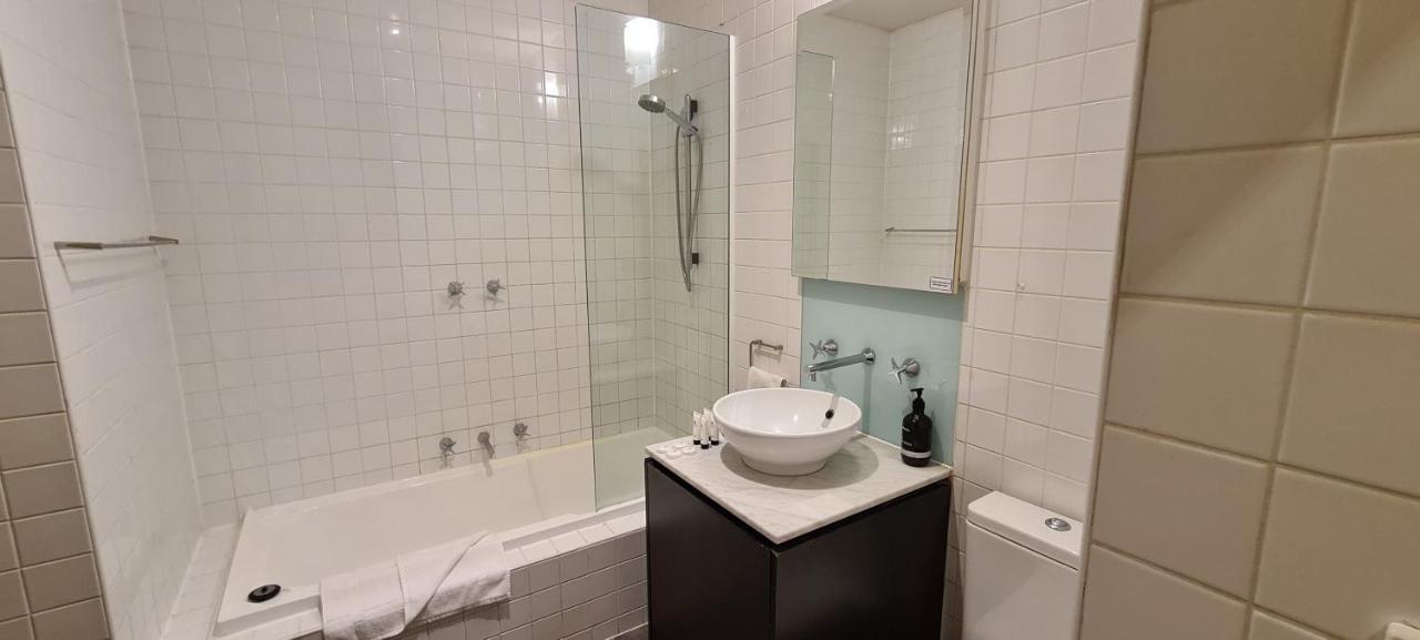 Absolute Collins Apartments Мелбърн Екстериор снимка