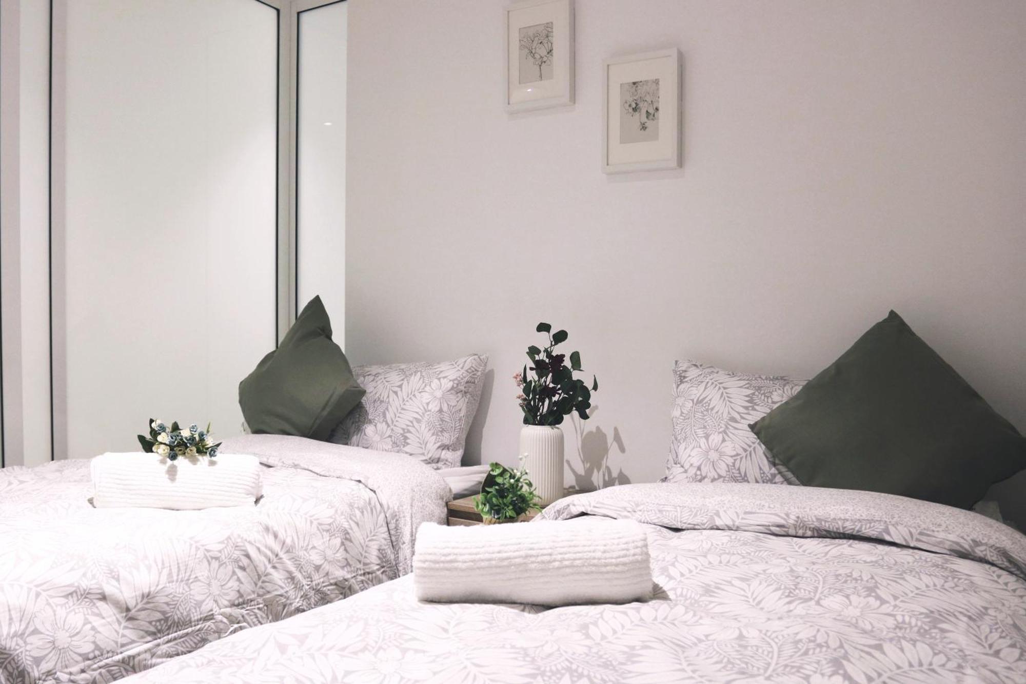 Absolute Collins Apartments Мелбърн Екстериор снимка